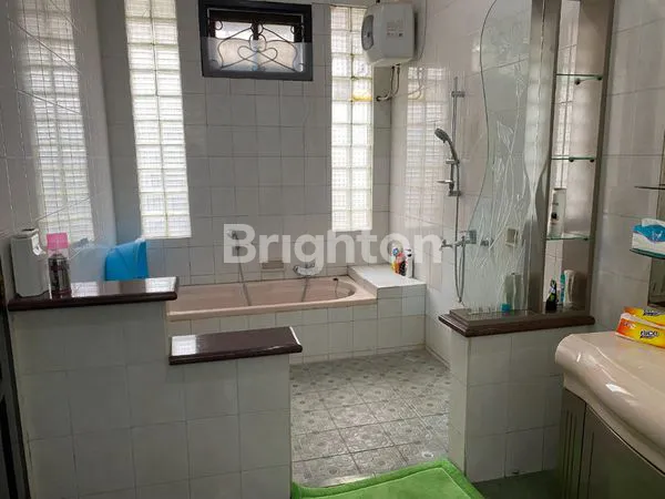 image RUMAH MEWAH DEKAT SUPERMARKET LAI-LAI DI TIDAR (4)