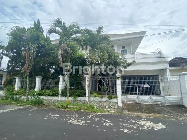 image RUMAH MEWAH DEKAT SUPERMARKET LAI-LAI DI TIDAR (11)