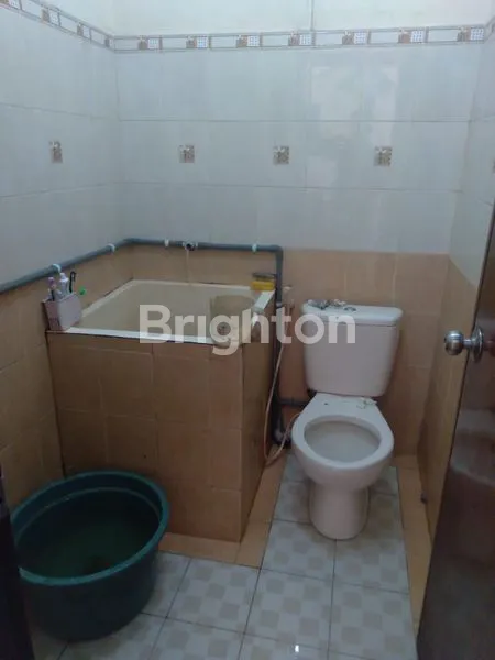 image RUMAH STRATEGIS DUA LANTAI DI PERUMAHAN BALIKPAPAN BARU (1)