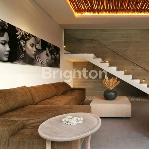 image CHARMING MODERN VILLA AT SEMINYAK SELANGKAH KE PANTAI BATU BELIG (2)