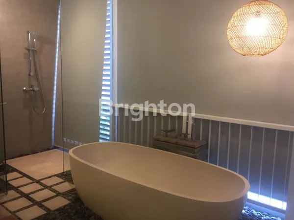 image CHARMING MODERN VILLA AT SEMINYAK SELANGKAH KE PANTAI BATU BELIG (3)
