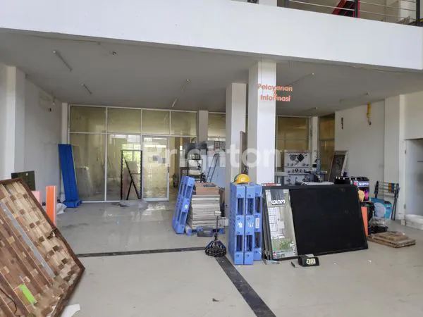 image TEMPAT USAHA STRATEGIS DI KALIRUNGKUT (2)