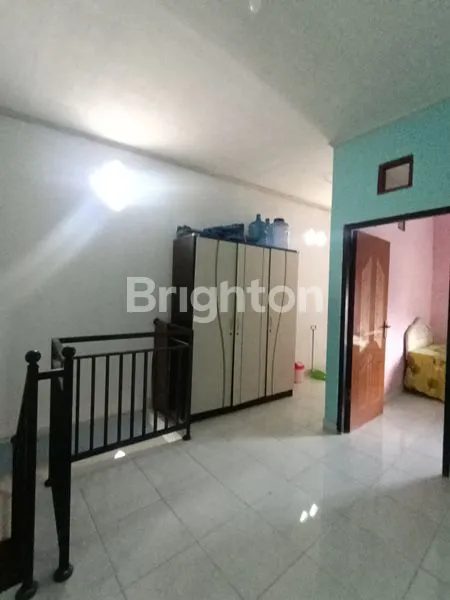 image RUMAH BESERTA FURNISHED,TERAWAT DAN BERTINGKAT  (4)