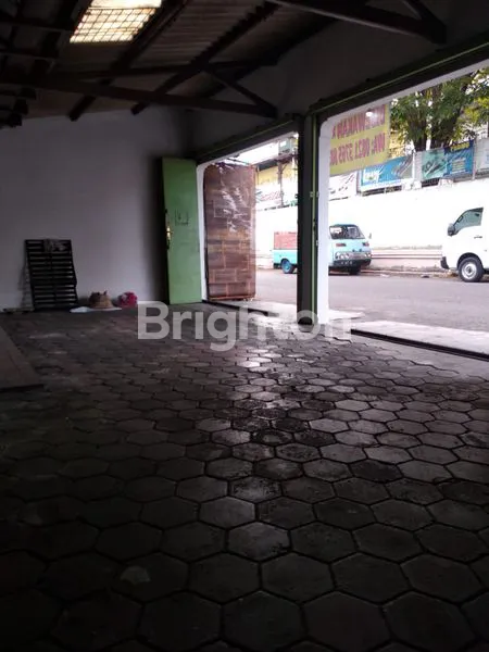 image RUKO ISTIMEWA POSISI HOOK DEKAT SOLOBARU (3)