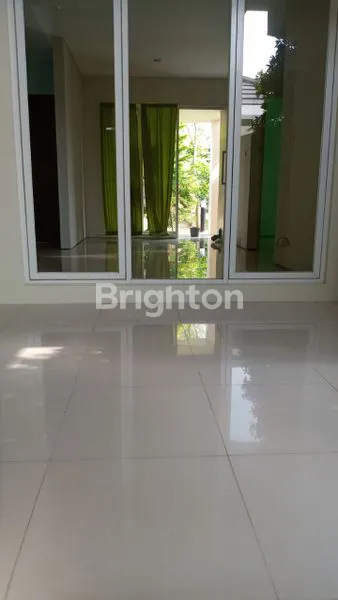 image RUMAH SIAP HUNI FULL FURNISHED IVY PARK BSB SEMARANG DEKAT UPTOWN MALL UNIKA (4)