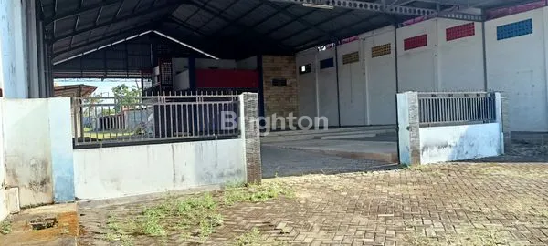 image GUDANG SIAP PAKAI STRATEGIS TEPAT BERADA DI NOL JALAN RAYA (3)