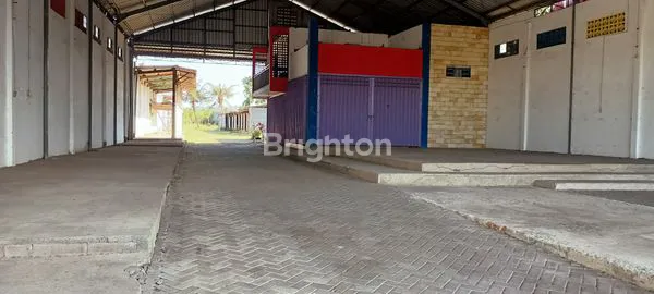 image GUDANG SIAP PAKAI STRATEGIS TEPAT BERADA DI NOL JALAN RAYA (5)