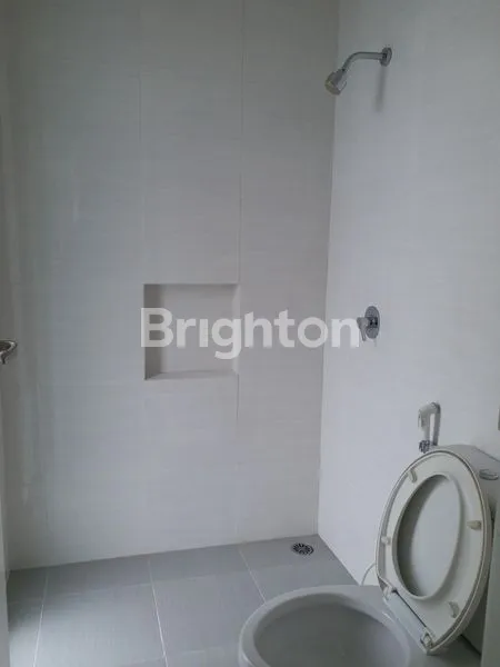 image RUMAH GRAND HARVEST KEBRAON SURABAYA BARAT. BARU GRESS. MINIMALIS. SIAP HUNI. SEMI FURNISH. (6)