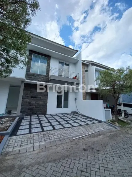 image RUMAH 2 LANTAI BARU GRESS, MODERN MINIMALIS LUAS DAN SIAP HUNI CITRALAND BUKIT PALMA (1)