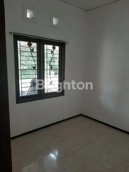 image RUMAH SIAP HUNI PERUM FLORENCIA REGENCY SIDOARJO (5)