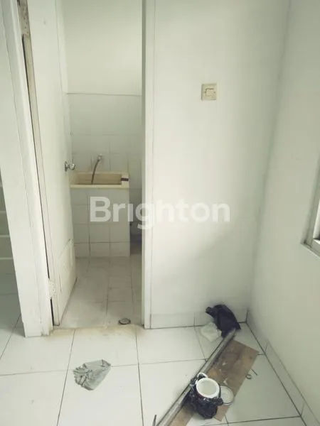 image RUKO 2 LANTAI SIAP PAKAI DI REMBRANDT CITRA RAYA. (4)