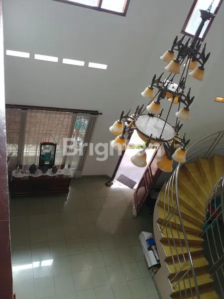 image RUMAH LUAS 2 LANTAI FULL FURNISHED DI HUNIAN BERKONSEP ISLAMI, ISLAMIC VILLAGE KARAWACI (3)