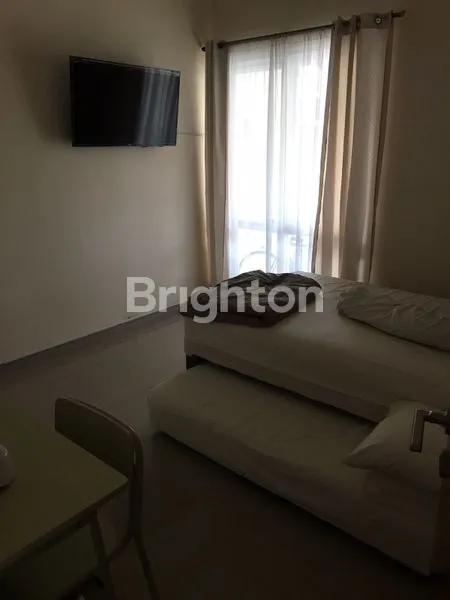 image HUNIAN CANTIK SEMI FURNISHED 2 LANTAI SIAP HUNI DAN TERAWAT DI OCBD (7)