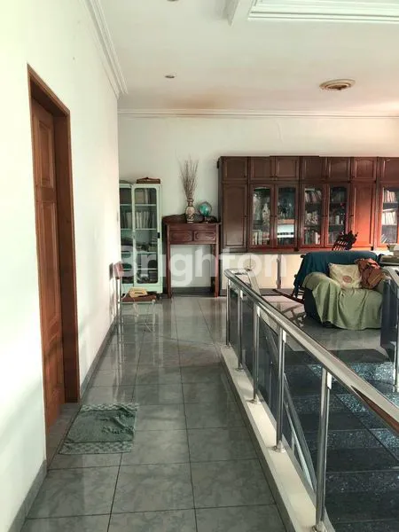 image RUMAH TAMAN DAAN MOGOT 2 LANTAI DENGAN PARKIRAN LUAS DAN BEBAS BANJIR (3)