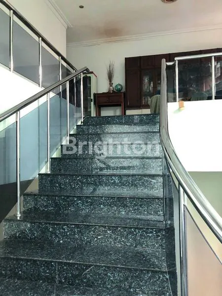 image RUMAH TAMAN DAAN MOGOT 2 LANTAI DENGAN PARKIRAN LUAS DAN BEBAS BANJIR (8)