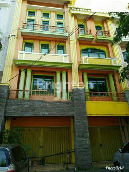 2 RUKO HADAP JALAN KEMBAR, SIAP PAKAI, LOKASI STRATEGIS