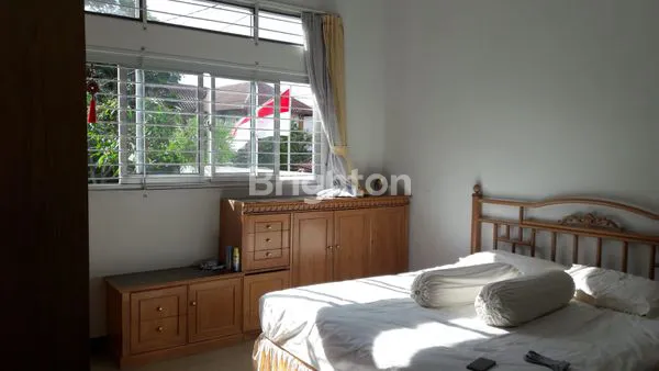 image RUMAH DENGAN UDARA YG BAIK DI SETIABUDHI REGENCY (2)