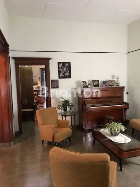 image RUMAH GAYA KOLONIAL DI MAIN ROAD DAGO (2)