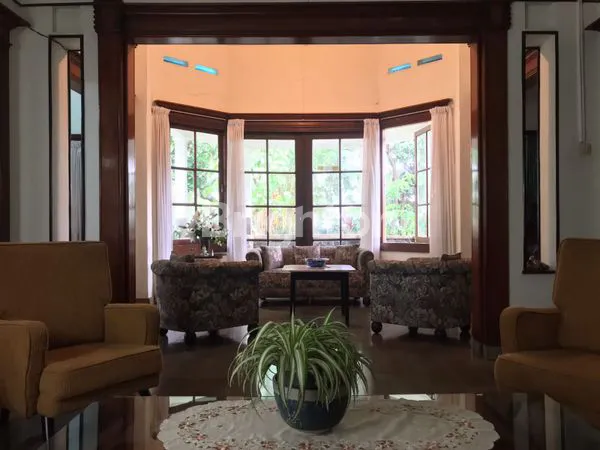 image RUMAH GAYA KOLONIAL DI MAIN ROAD DAGO (1)