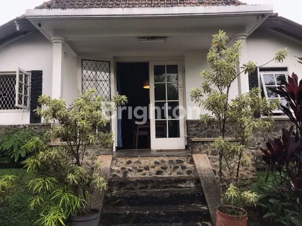 image RUMAH GAYA KOLONIAL DI MAIN ROAD DAGO (5)