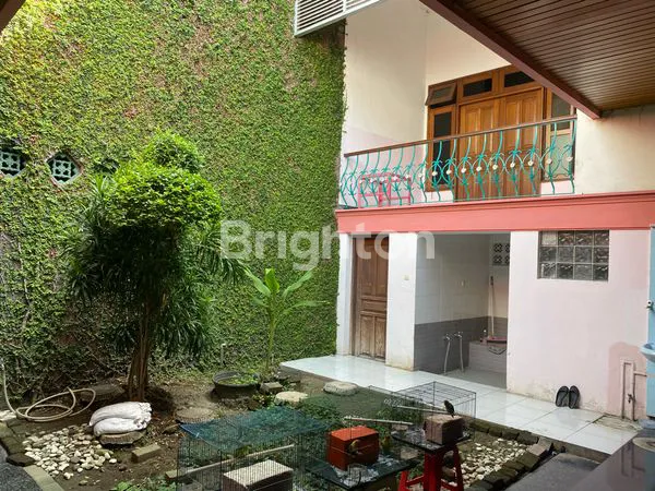 image RUMAH FULL JATI DAN BANGUNAN TERAWAT DI JL BUKIT BARISAN SURABAYA  (2)