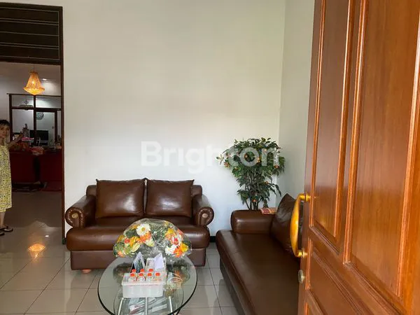 image RUMAH FULL JATI DAN BANGUNAN TERAWAT DI JL BUKIT BARISAN SURABAYA  (6)