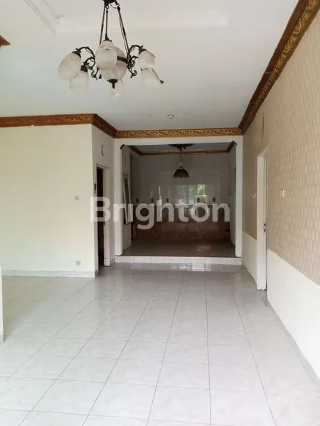 image RUMAH BAGUS 1 1/2 LANTAI DI HARAPAN INDAH BEKASI (2)