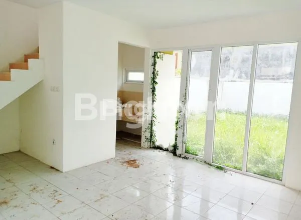 image RUMAH MURAH 2 LANTAI CLUSTER ONE GATE ROW JLN LEBAR 3MOBIL (2)