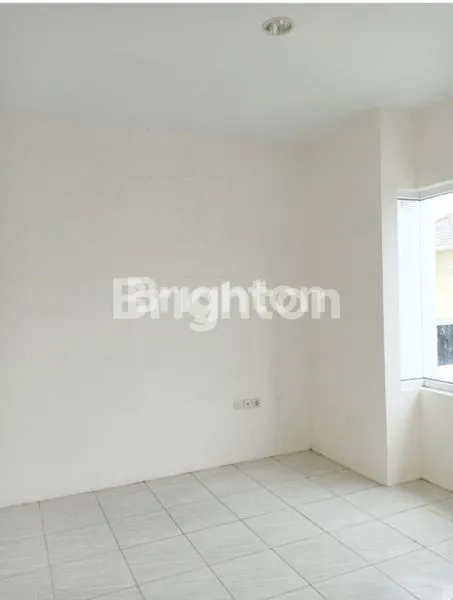 image RUMAH MURAH 2 LANTAI CLUSTER ONE GATE ROW JLN LEBAR 3MOBIL (6)