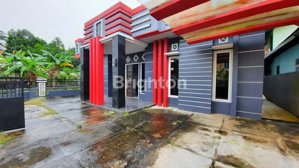 image RUMAH BESAR YANG CANTIK HARGA MENARIK (8)