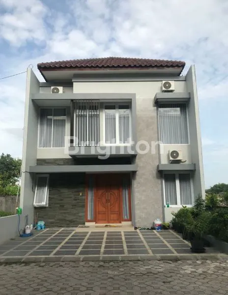 image ROYAL REGENCY SOLO BARU FURNISH (1)