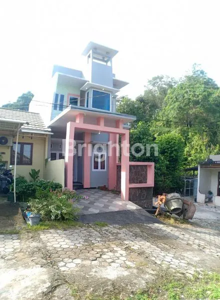 image BANGUNAN BARU, SIAP HUNI 2 LANTAI KOTA SAMARINDA. LEO SMD 022 (1)