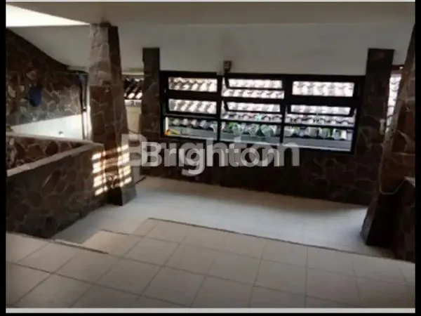 image RUMAH 1.5 LANTAI UNIK SIAP HUNI TENGAH KOTA SIDOARJO (2)