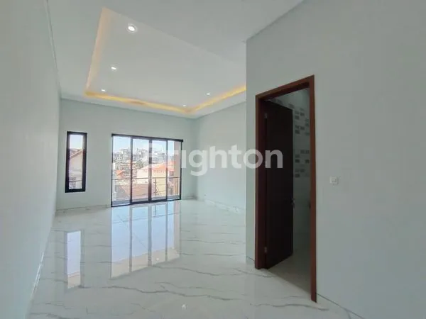 image MANYAR TIRTOYOSO NEW GRESS SIAP HUNI FURNISH BONUS 5 AC BANGUNAN MODERN (8)