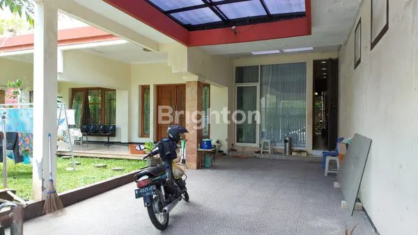 image RUMAH BESAR PUSAT KOTA GUNUNG GUNUNG IJEN KLOJEN KOTA MALANG (2)