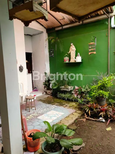 image RUMAH BESAR DI NGLEMPONGSARI, PALAGAN, JOGJA (2)