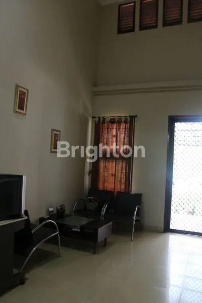 image RUMAH SIAP HUNI FULL FURNISH TAMAN PARAHYANGAN LIPPO KARAWACI TANGERANG (5)