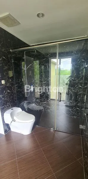 image RUMAH MINIMALIS FULL FURNISH LENGKAP DENGAN KOLAM RENANG PLUS BONUS 1 UNIT MOBIL CX5 (8)