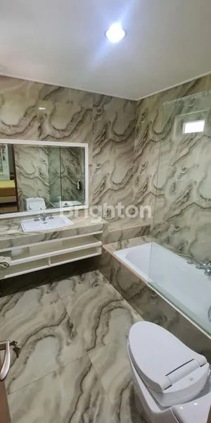 image RUMAH MINIMALIS FULL FURNISH LENGKAP DENGAN KOLAM RENANG PLUS BONUS 1 UNIT MOBIL CX5 (3)