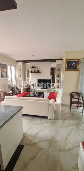 image RUMAH MINIMALIS FULL FURNISH LENGKAP DENGAN KOLAM RENANG PLUS BONUS 1 UNIT MOBIL CX5 (7)