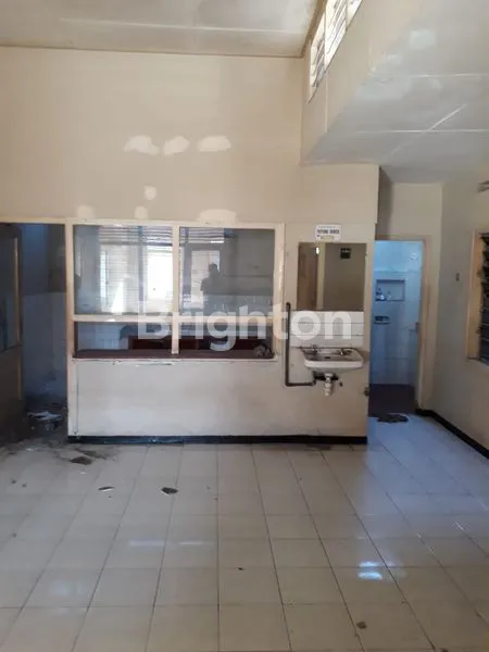 image BANGUNAN HOOK 1 LANTAI AREA BUAH-BUAHAN KOTA MALANG. SANGAT COCOK UNTUK TEMPAT USAHA ATAUPUN MESS KARYAWAN. (2)