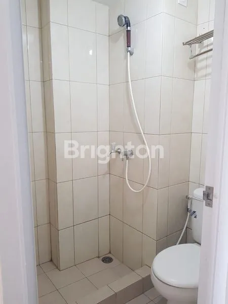 image APARTEMEN STUDIO SIAP PAKAI FULL FURNISHED AZOLA SUMMARECON BEKASI LANTAI TENGAH GOOD VIEW GOOD AKSES KE MALL SEKOLAH KE TOL (6)