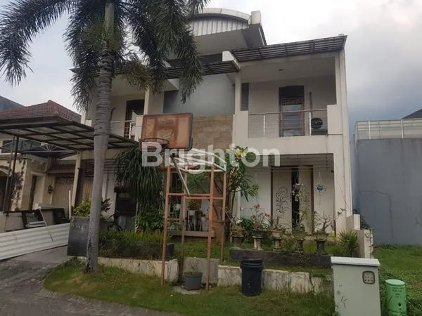 image RUMAH MINIMALIS LAMA 2 LANTAI SIAP HUNI CITRALAND DEKAT GWALK DAN PAKUWON MALL (1)