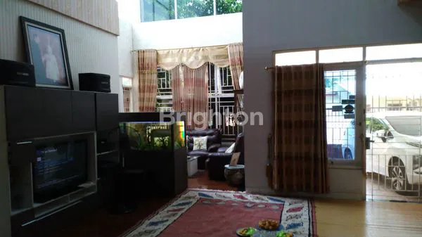 image RUMAH LUAS DI PEKAYON BEKASI (4)