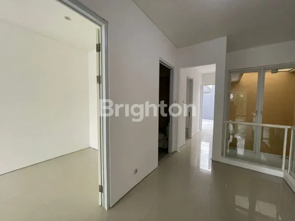 image HUNIAN SEMENTARA ROYAL RESIDENCE CLUSTER DEPAN (5)