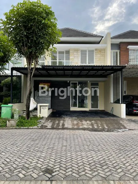 image HUNIAN SEMENTARA ROYAL RESIDENCE CLUSTER DEPAN (1)