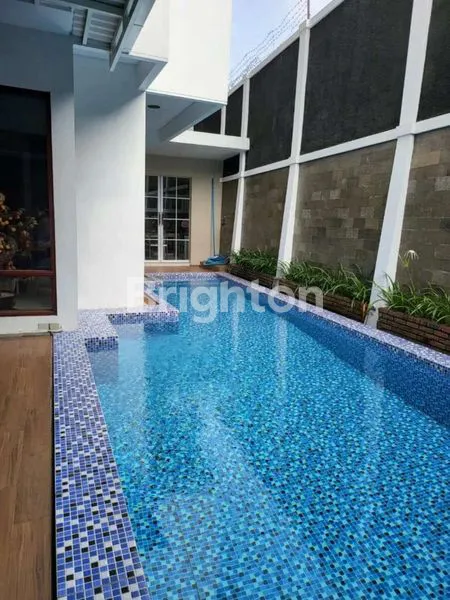 image RUMAH MEWAH DAERAH ASEMROWO ADA KOLAM RENANG, GAZEBO, TAMAN (1)