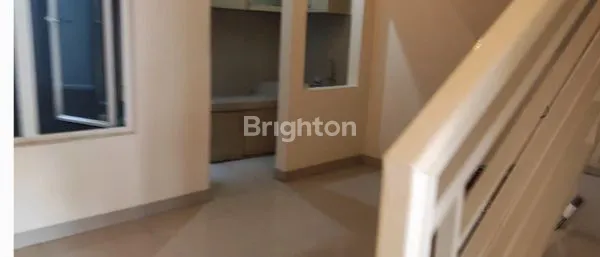 image RUMAH ASRI (O) 2 LANTAI DEKAT TOL CISALAK 2 (4)