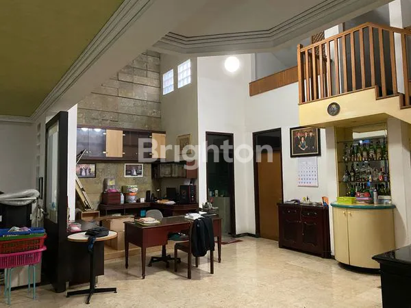 image RUMAH COCOK USAHA 2 LT DI RAYA RUNGKUT ASRI TENGAH SURABAYA (5)