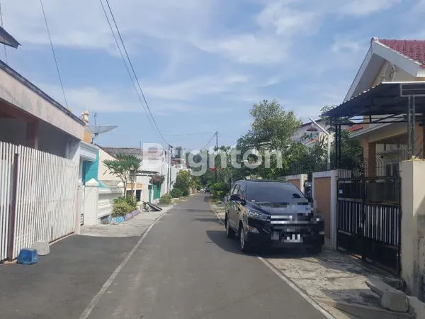 image RUMAH TINGGAL LOKASI STRATEGIS DI SEMARANG BARAT (8)